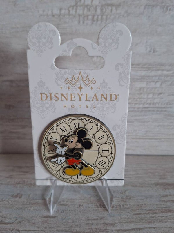 PIN'S  " HORLOGE DISNEYLAND HOTEL "
