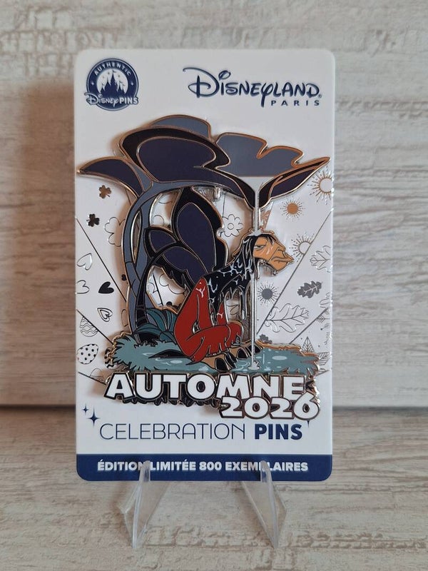 PIN'S " KUZCO " 800 ex