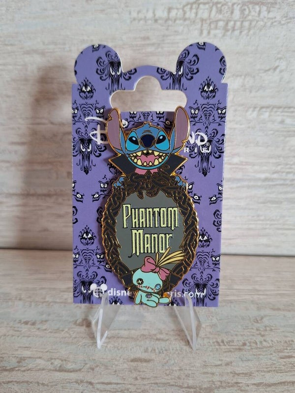 PIN'S " STITCH ET SCRUMP " PHANTOM MANOR .