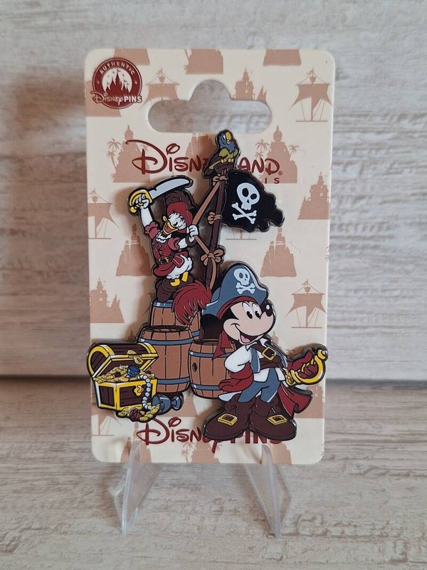 PIN'S " MINNIE MOUSE ET DINGO PHANTOM MANOR "