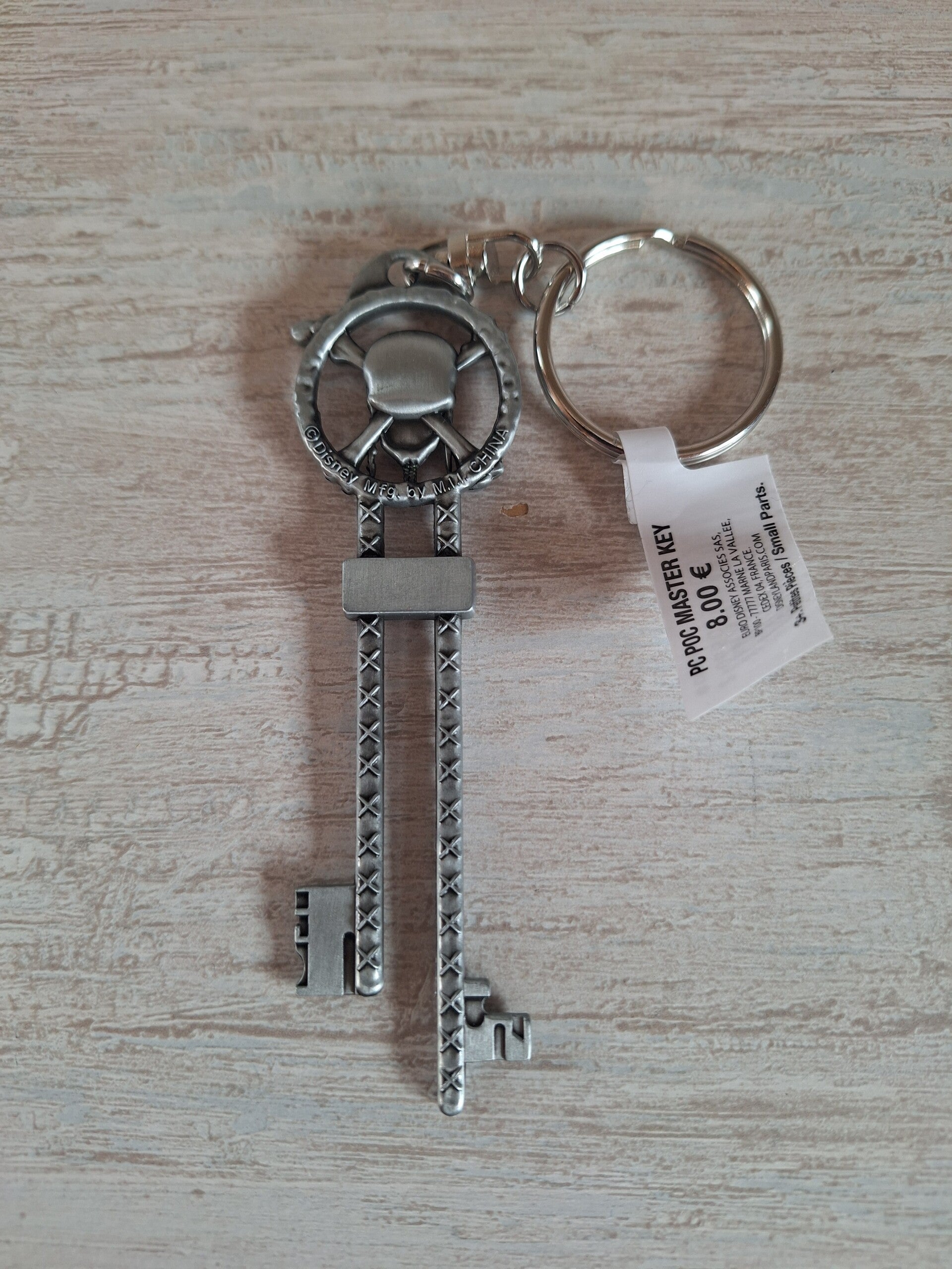 PORTE CLE " PIRATES DES CARAIBES ".