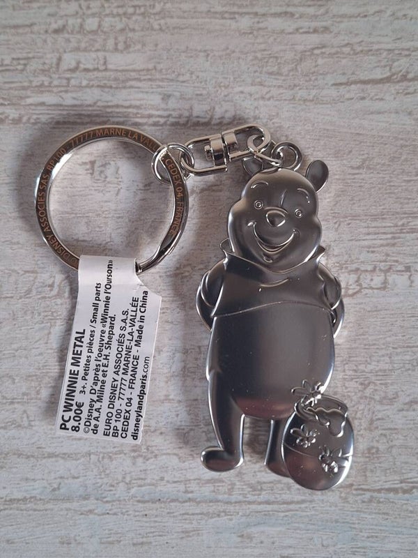PORTE CLE " WINNIE L'OURSON " .