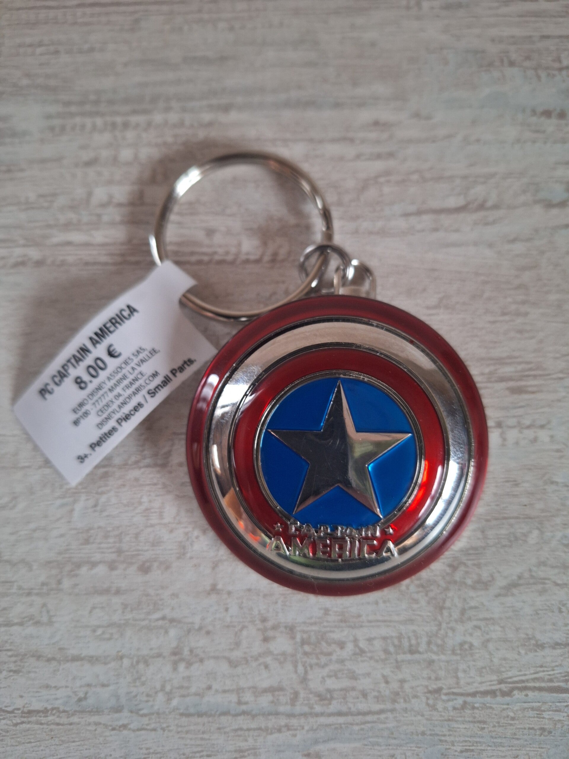 PORTE CLE " CAPTAIN AMERICA  "