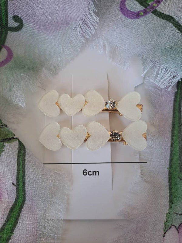 Pearly White Heart Claw Clips