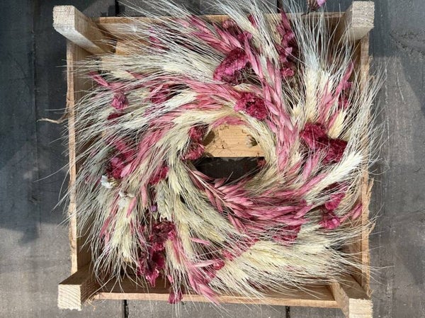 Droogbloemen krans -zomer krans -  Couronne, krans PINK flowers, in krat, 28 cm doorsnede