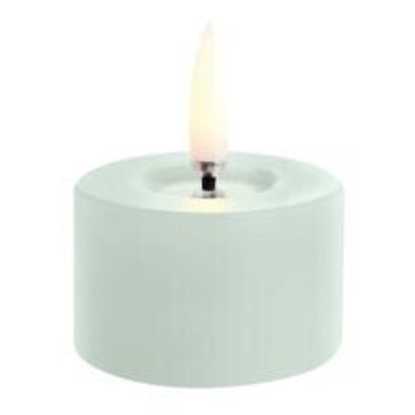 Uyuni Melted LED Kaars – Dusty Green – Smooth – Ø 5 × 2,8 cm