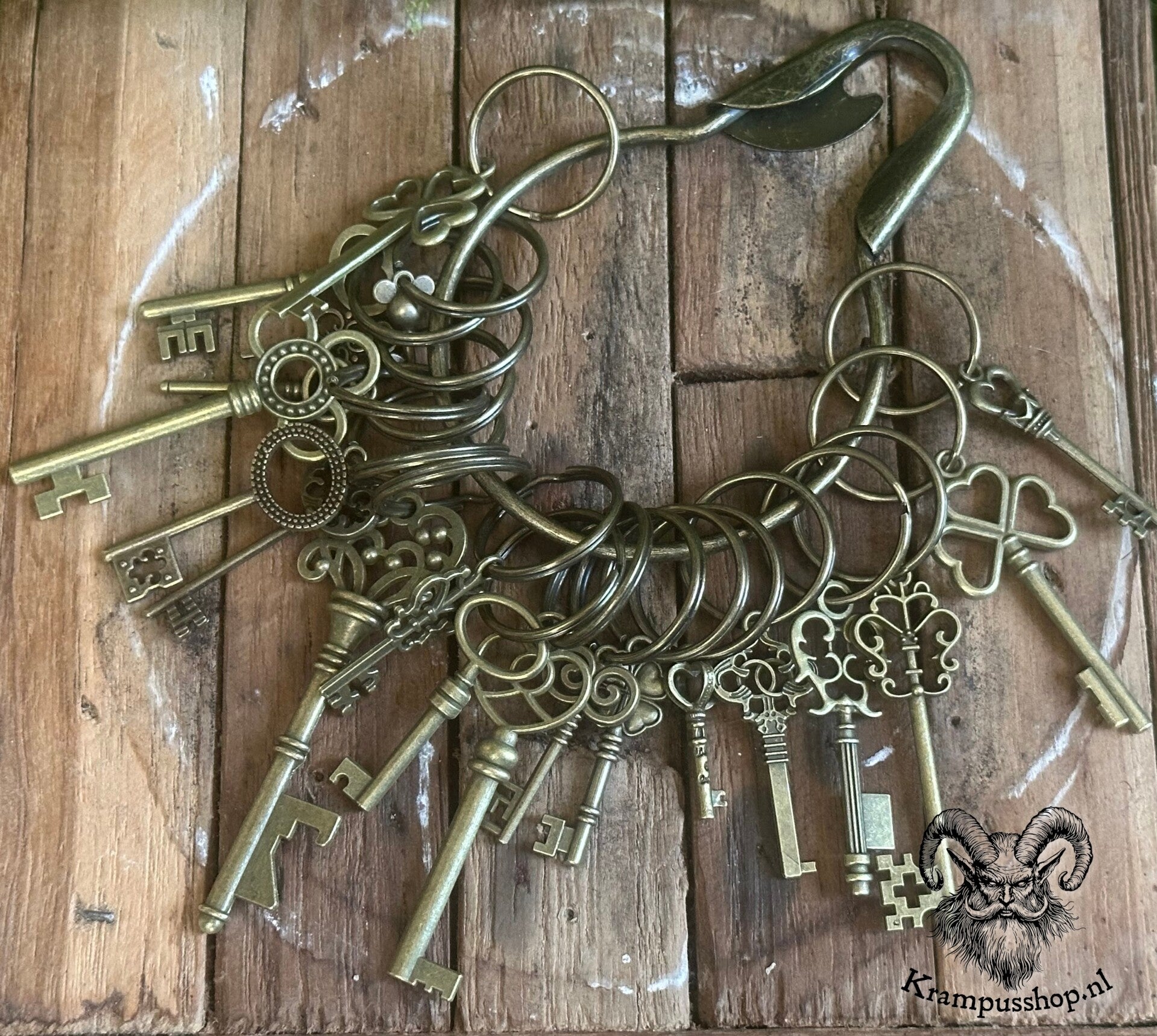 Krampus - Perchten Sleutelbos met 20 sleutels
