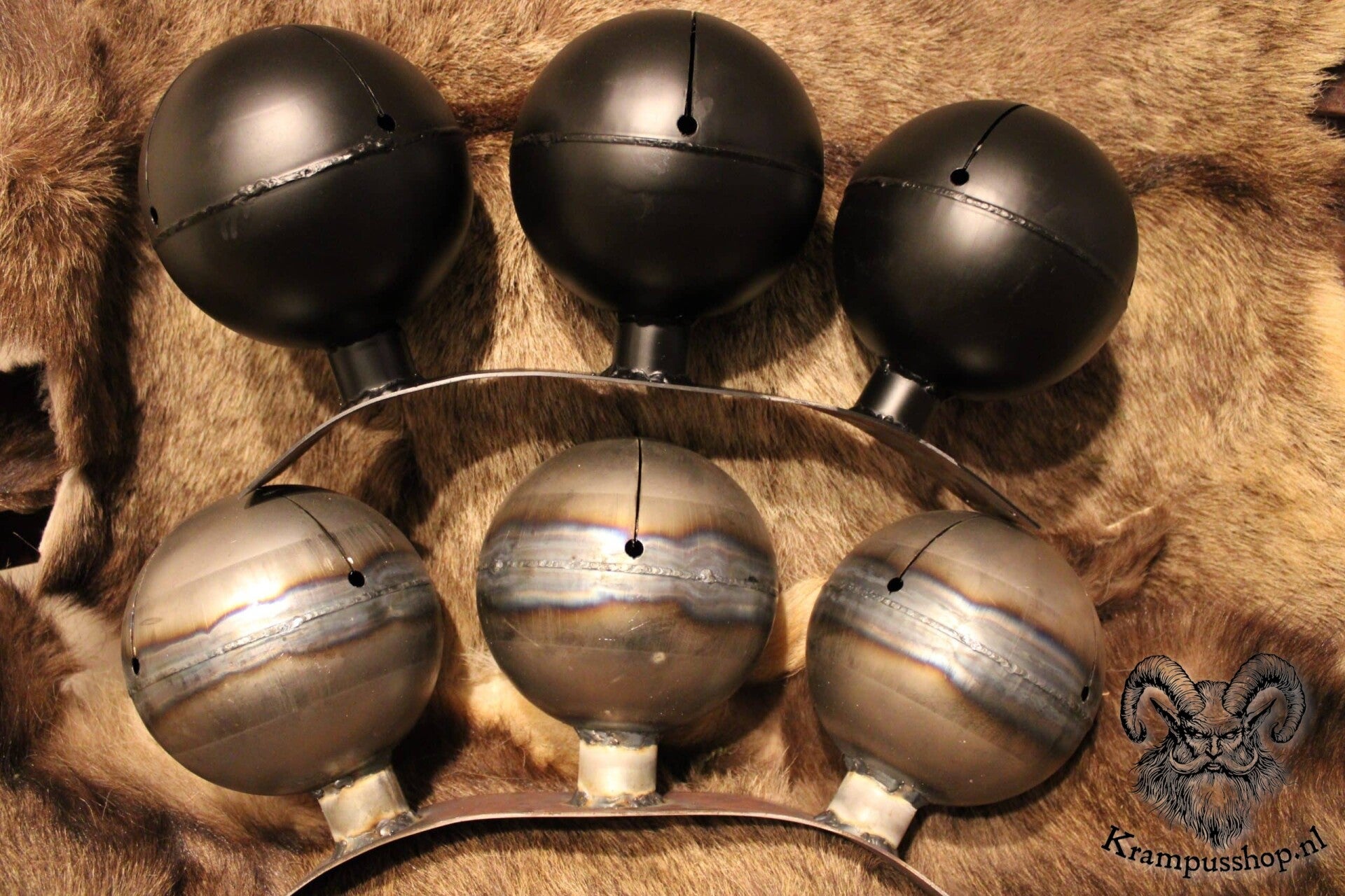 Krampus - Perchten Bellen set zwart metaal van 3 stuks, 15 cm