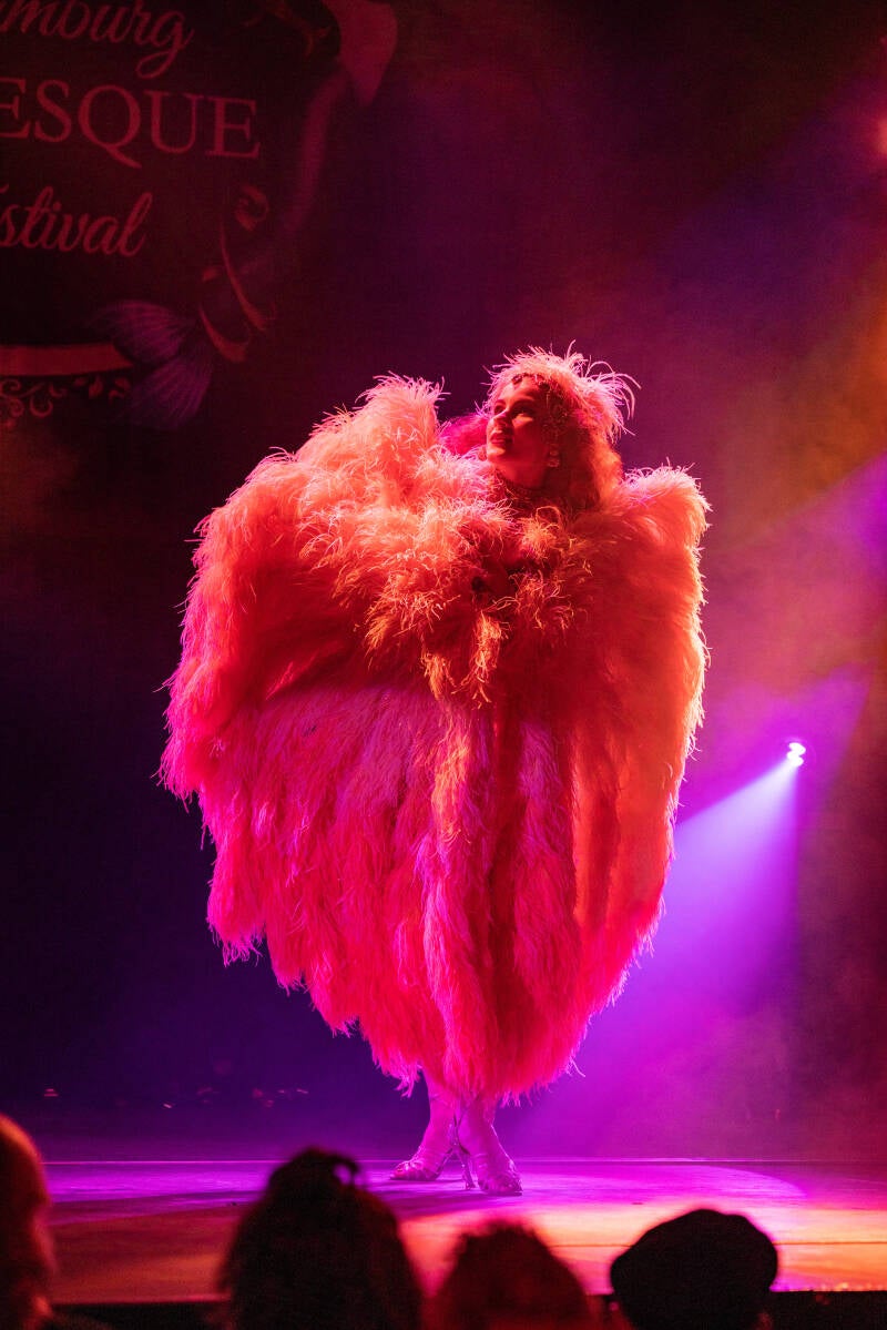 randyrocket-hamburgburlesquefestival2023larubinia01.jpg