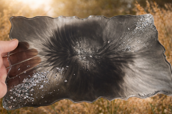 Plateau Résine – Éclipse Argentée