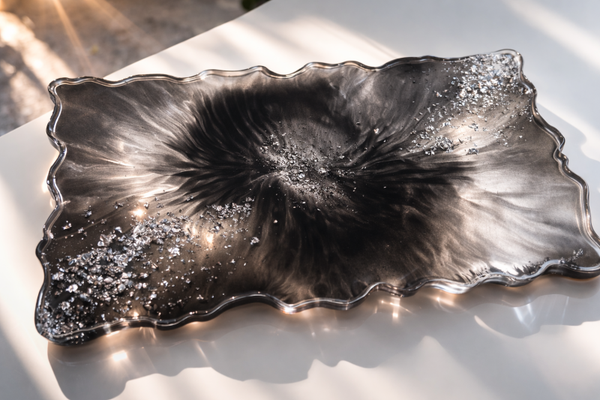Plateau Résine – Noir & Argent