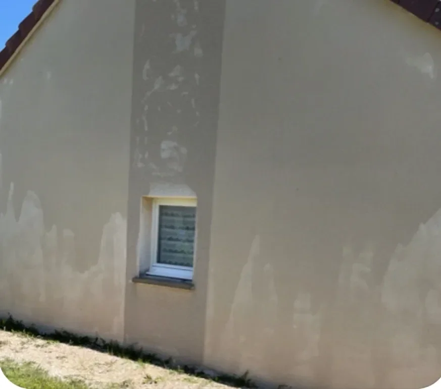 Nettoyage sur façade à Montmorot 