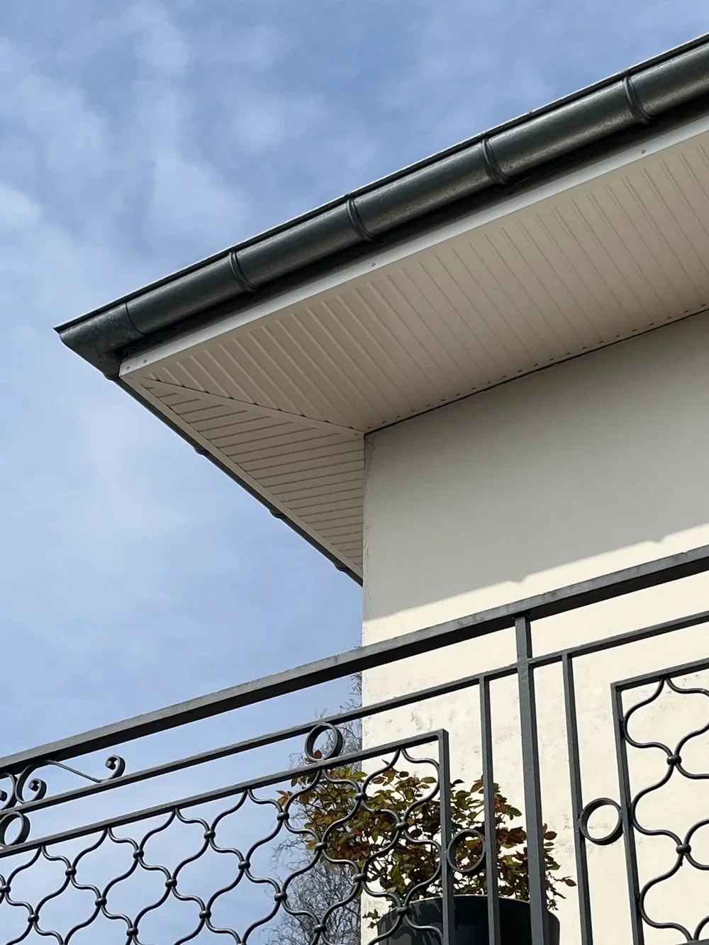 Habillage de déport de toiture en PVC