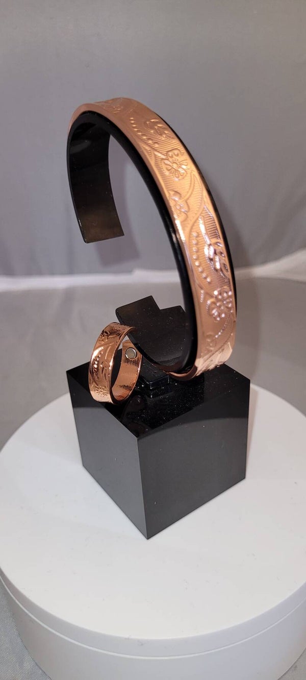 Floral design Copper Bangle & Ring Set