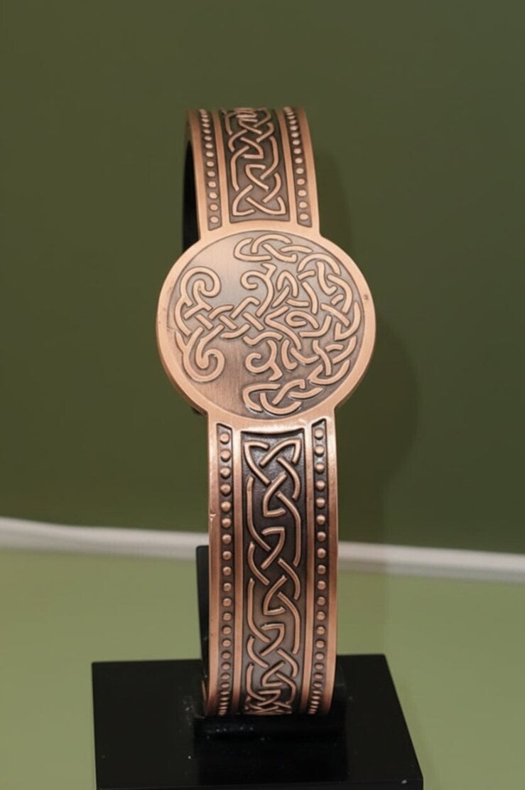 Gaelic Braid Tree Disc Bracelet