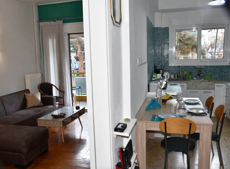 06_rental_apartment-athen-akropolis-balcony-standard.jpg