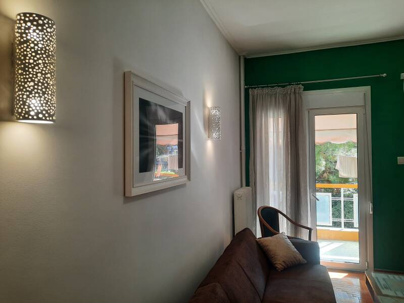 07_apartment-athen-akropolis-balcony-standard.jpg