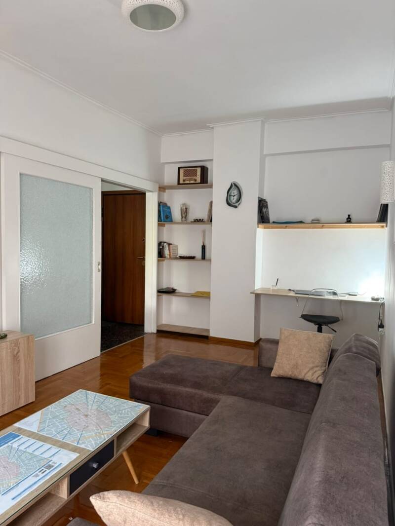 12_apartment-athen-akropolis-balcony-standard.jpg