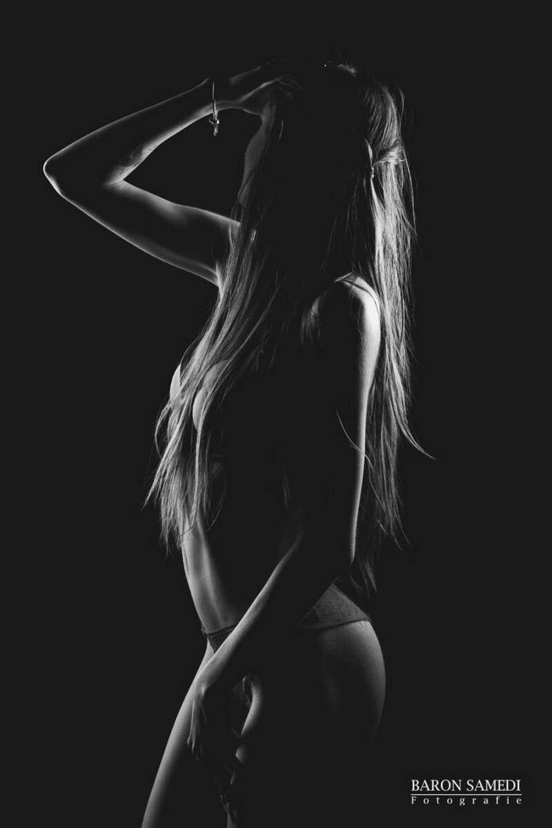 yana-boudoir-nude-lowkey-14-04-2024-3437-standard.jpg