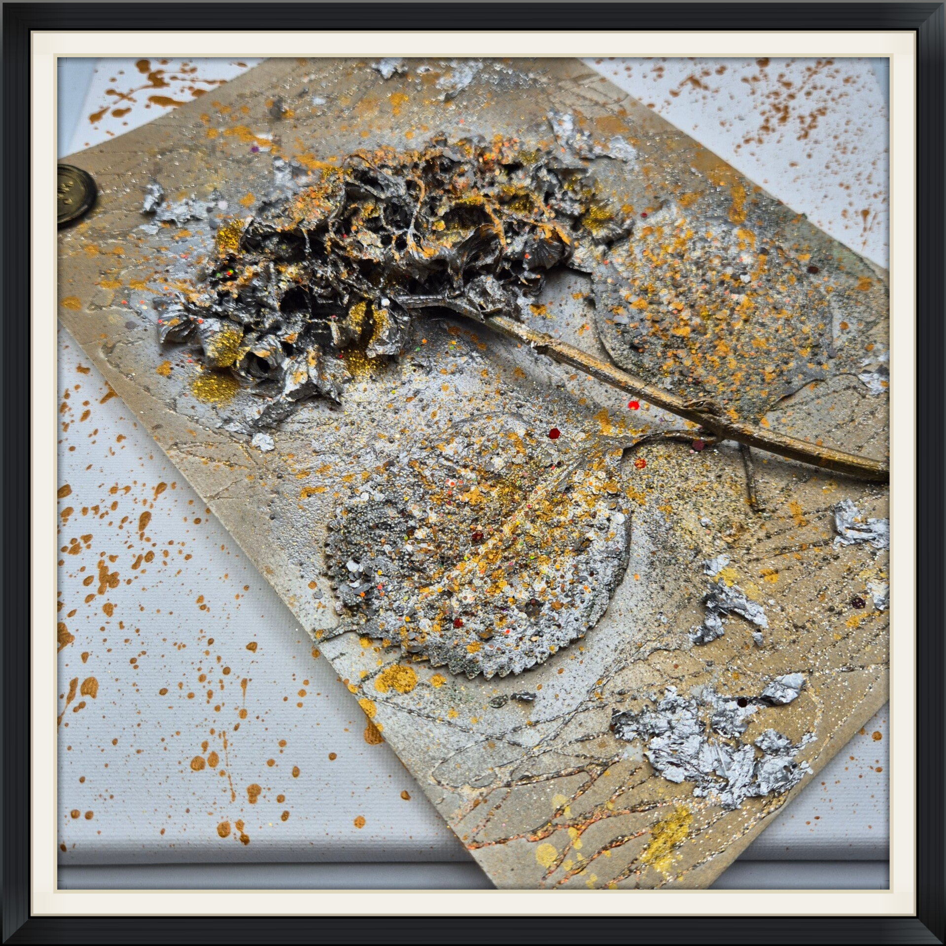Dreidimensionales Mixed-Media-Kunstwerk