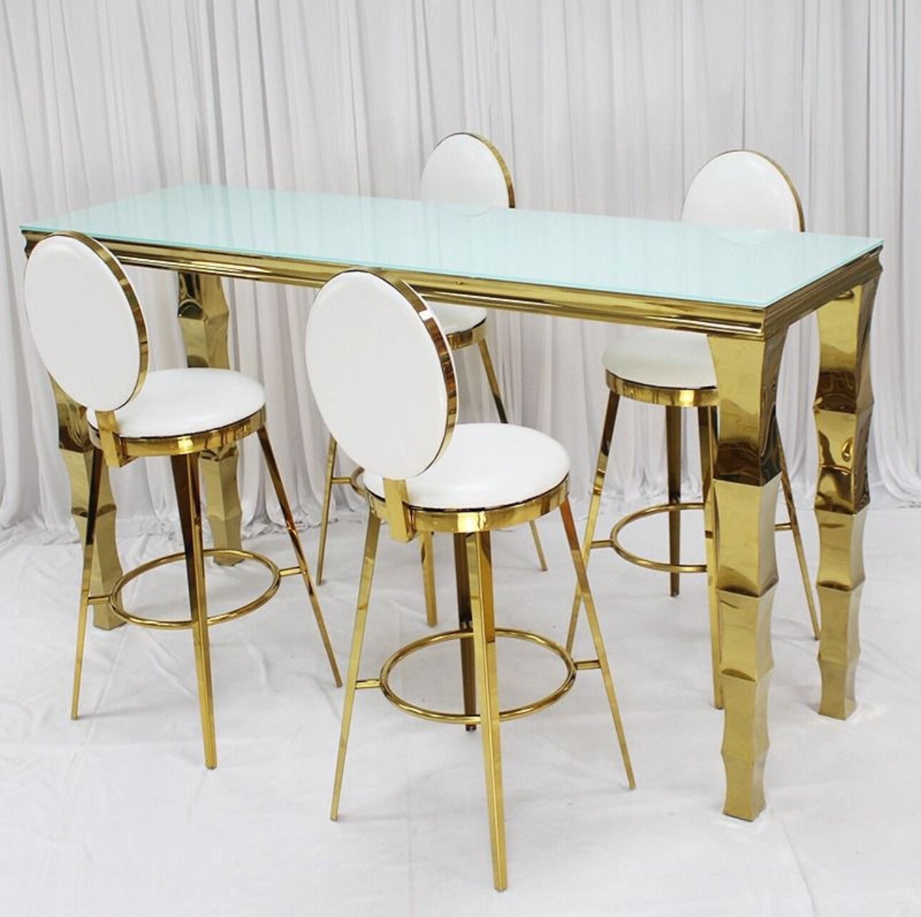 Cocktail table with bar stool set