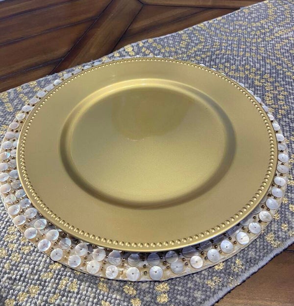 Charger plate gold border
