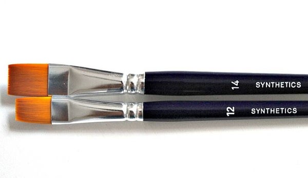 2 pinceaux plats N°12 et N°14