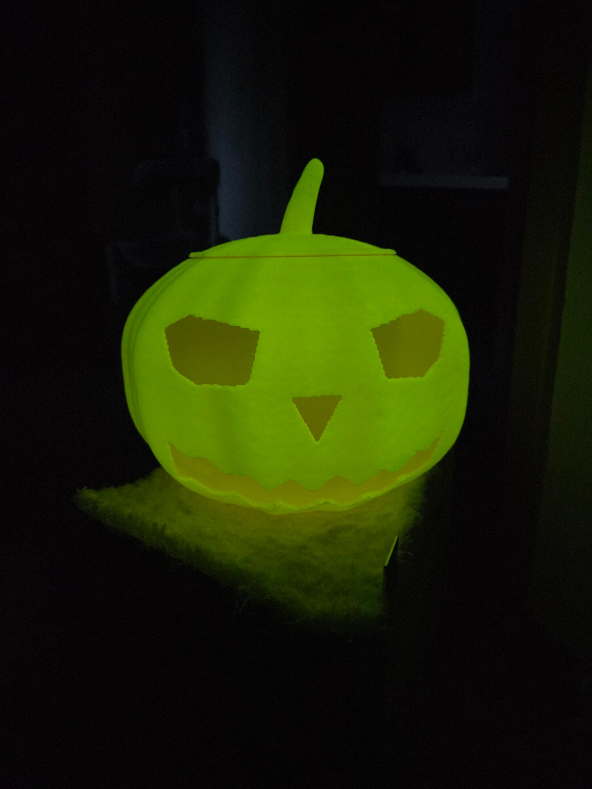 Leuchtender Halloween Kürbis XXL – 3D-gedruckt Glow in the Dark