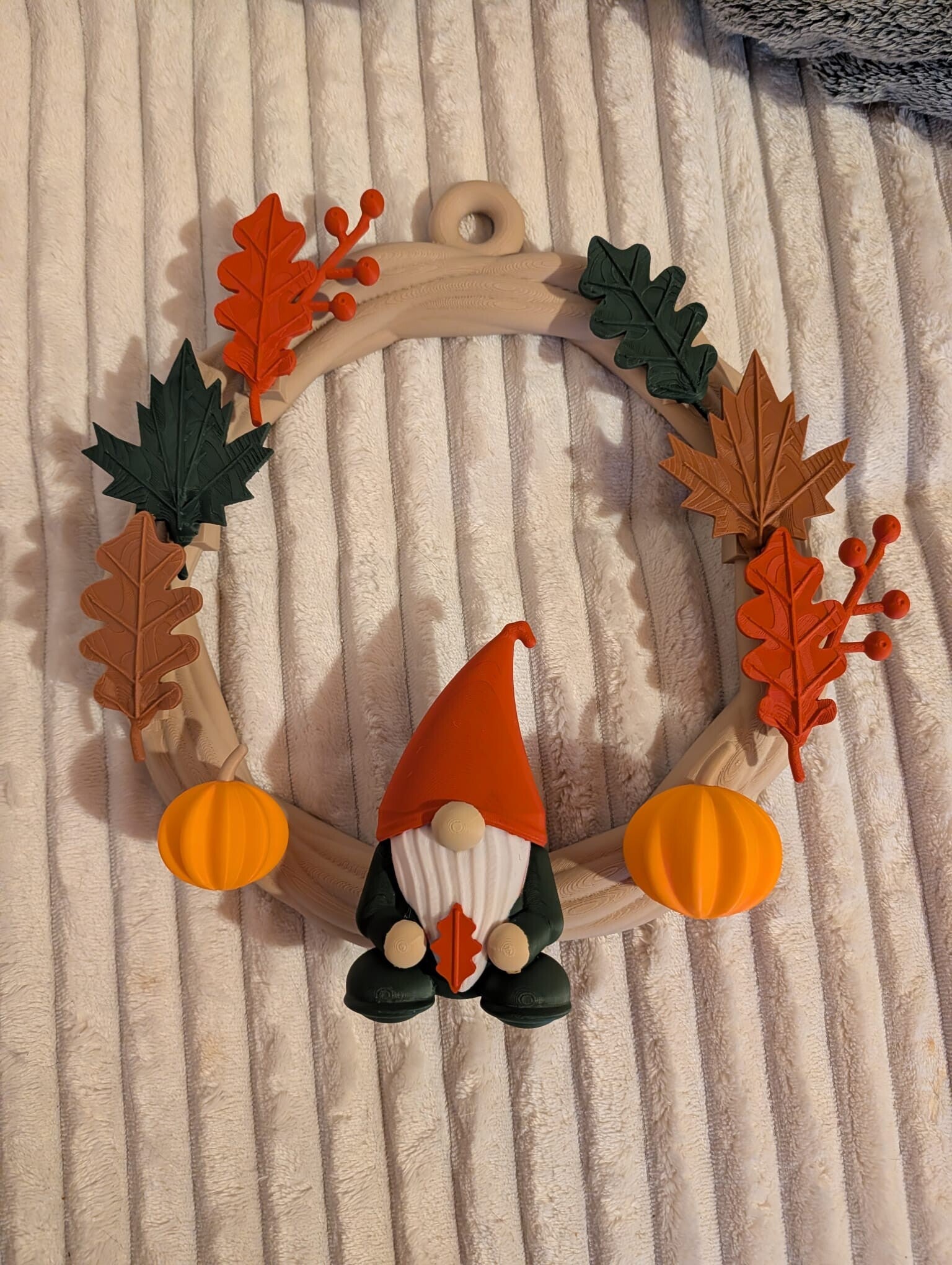 3D-gedruckter Herbstkranz mit Wichtel – Türkranz 30 cm