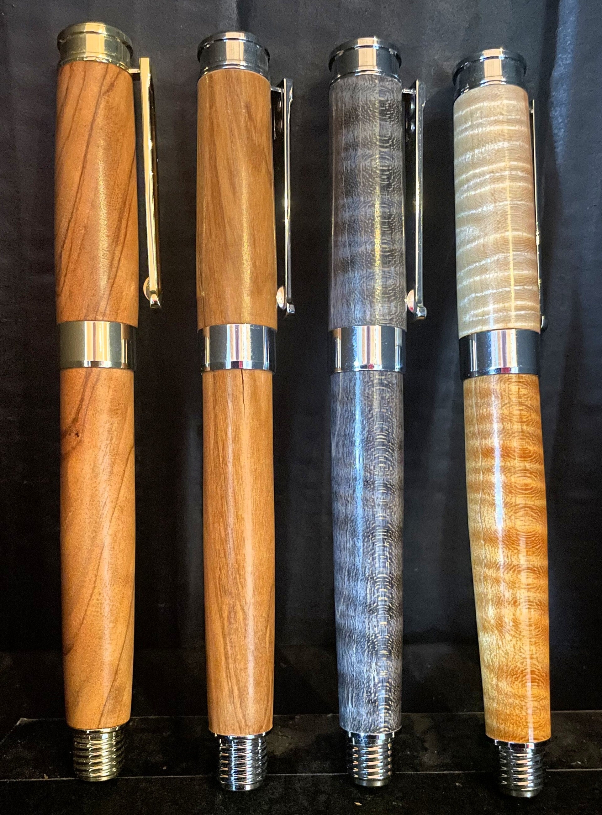 Rollerball mit Schraubkappe Holz