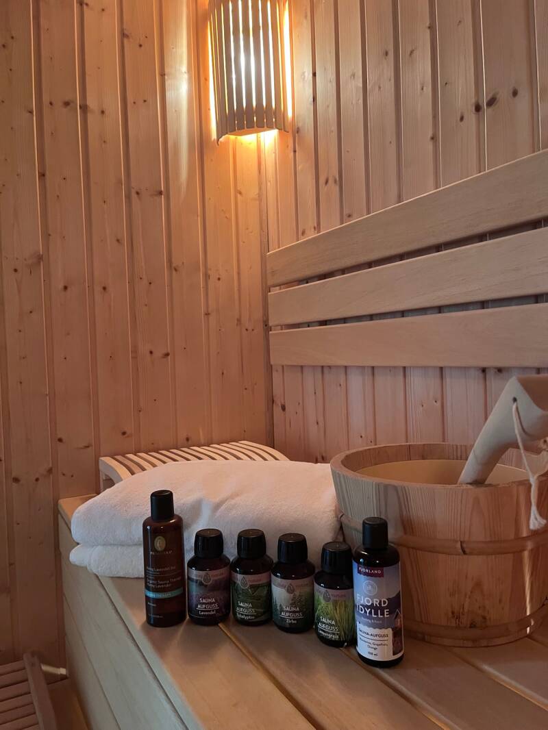 Große Sauna mit allem Zubehör im Ferienhaus Sailors Home