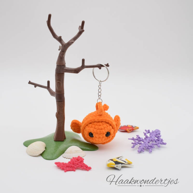 Gehaakte stressbal vis sleutelhanger - gehaakt met Scheepjes Little Darling