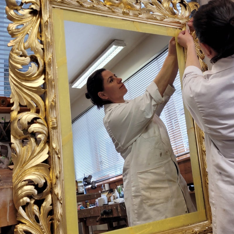 Vergoldung eines Spiegelrahmens