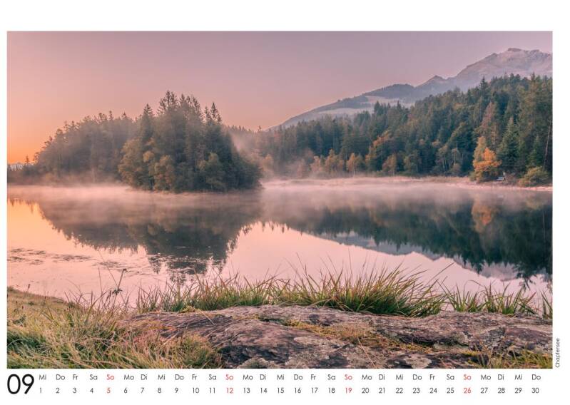 September 2027 – Nebel über einem See