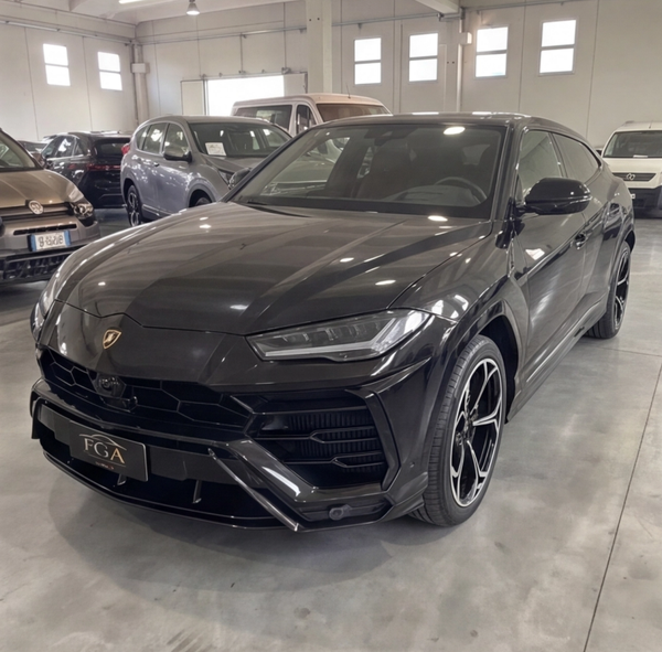 lamborghini urus