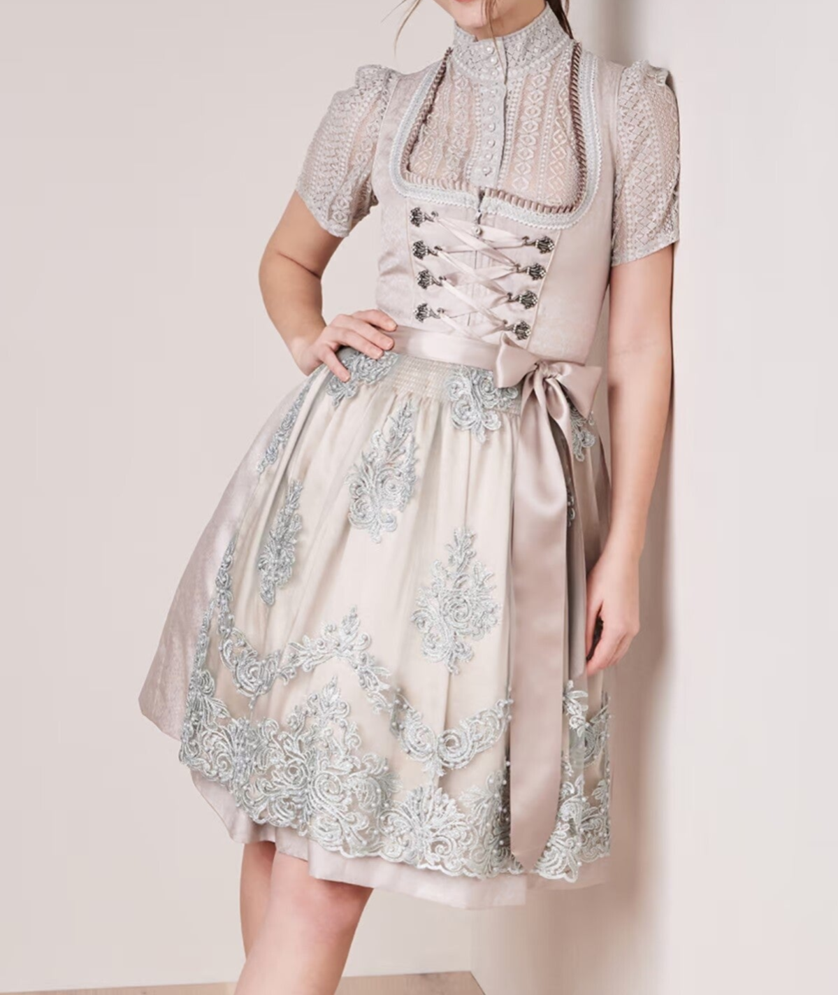 Krüger Dirndl Nathi mit Bluse