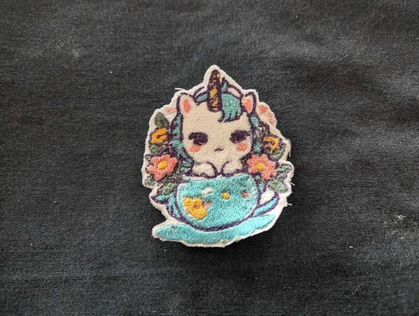 Écusson brodé - Licorne dans une tasse