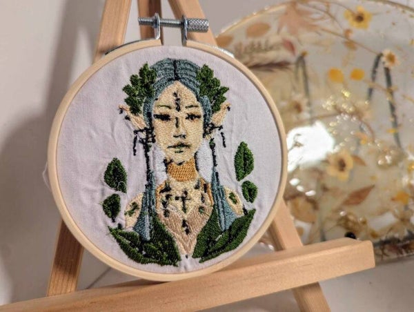 Tableau brodé : Druidesse - Vatisflora