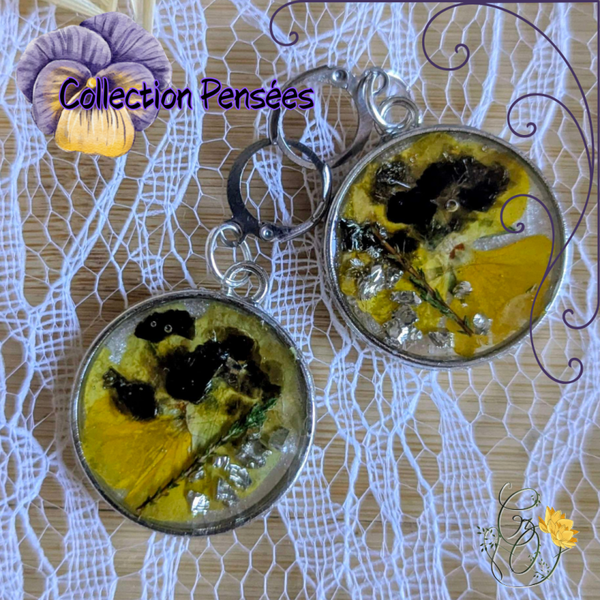Boucles d’oreilles en résine – Collection Pensées (4 modèles dispo)