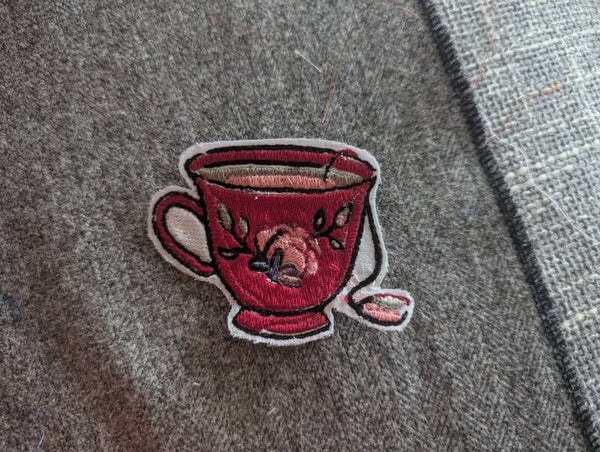 Écusson brodé - Tasse de thé florale