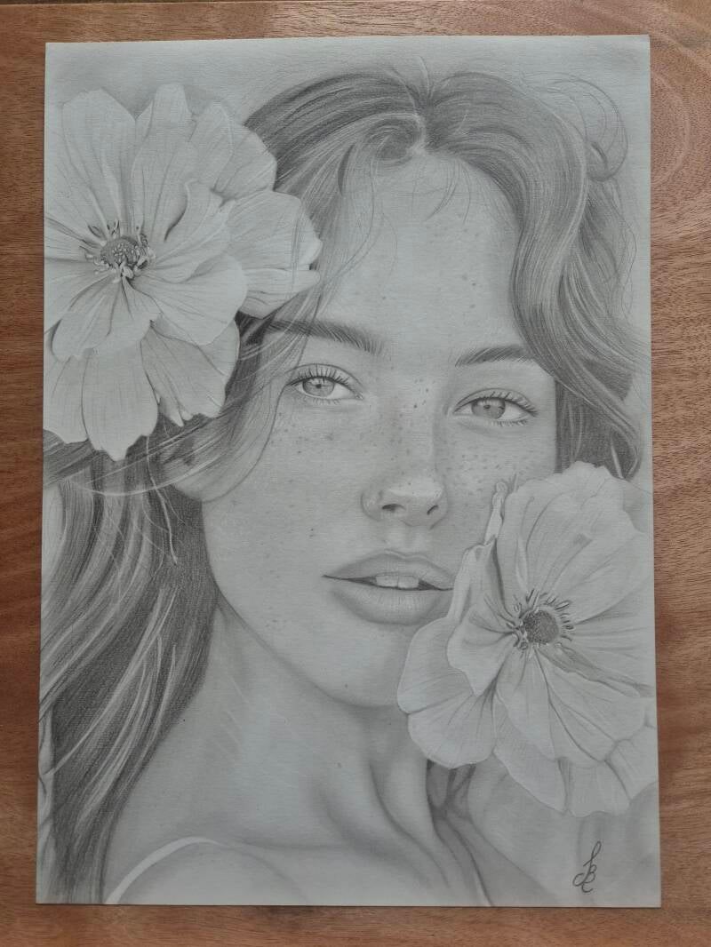 "Vrouw met bloem"Grafiet A3 formaat €175