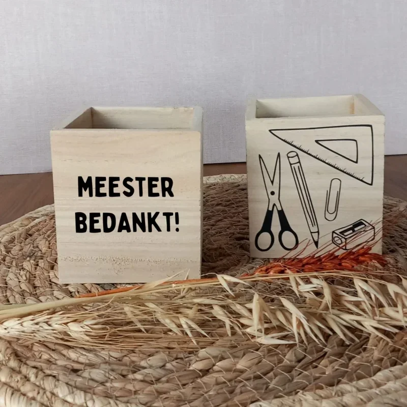 Houten pennenbakje meester/juf