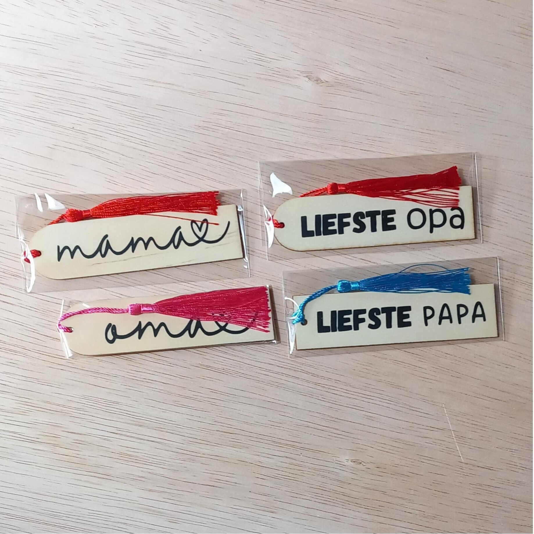 Houten boekenlegger met opdruk