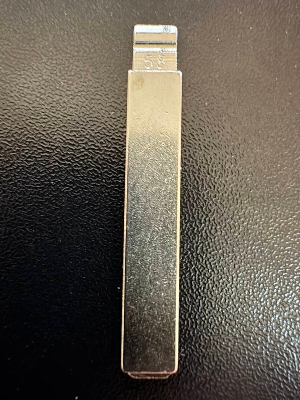 Keydiy KD Xhorse Lame de clé à distance universelle Peugeot/Citroen PSA VA2