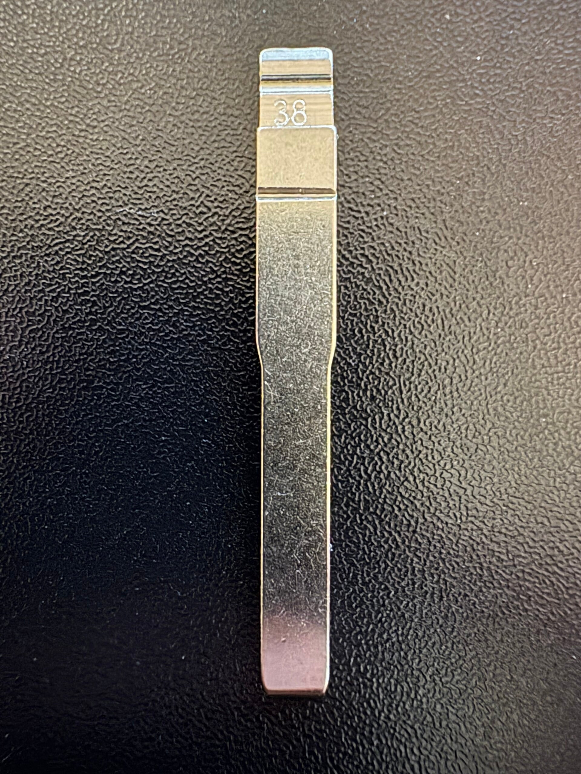 Keydiy KD Xhorse Lame de clé à distance universelle HU101 Ford Focus N°38