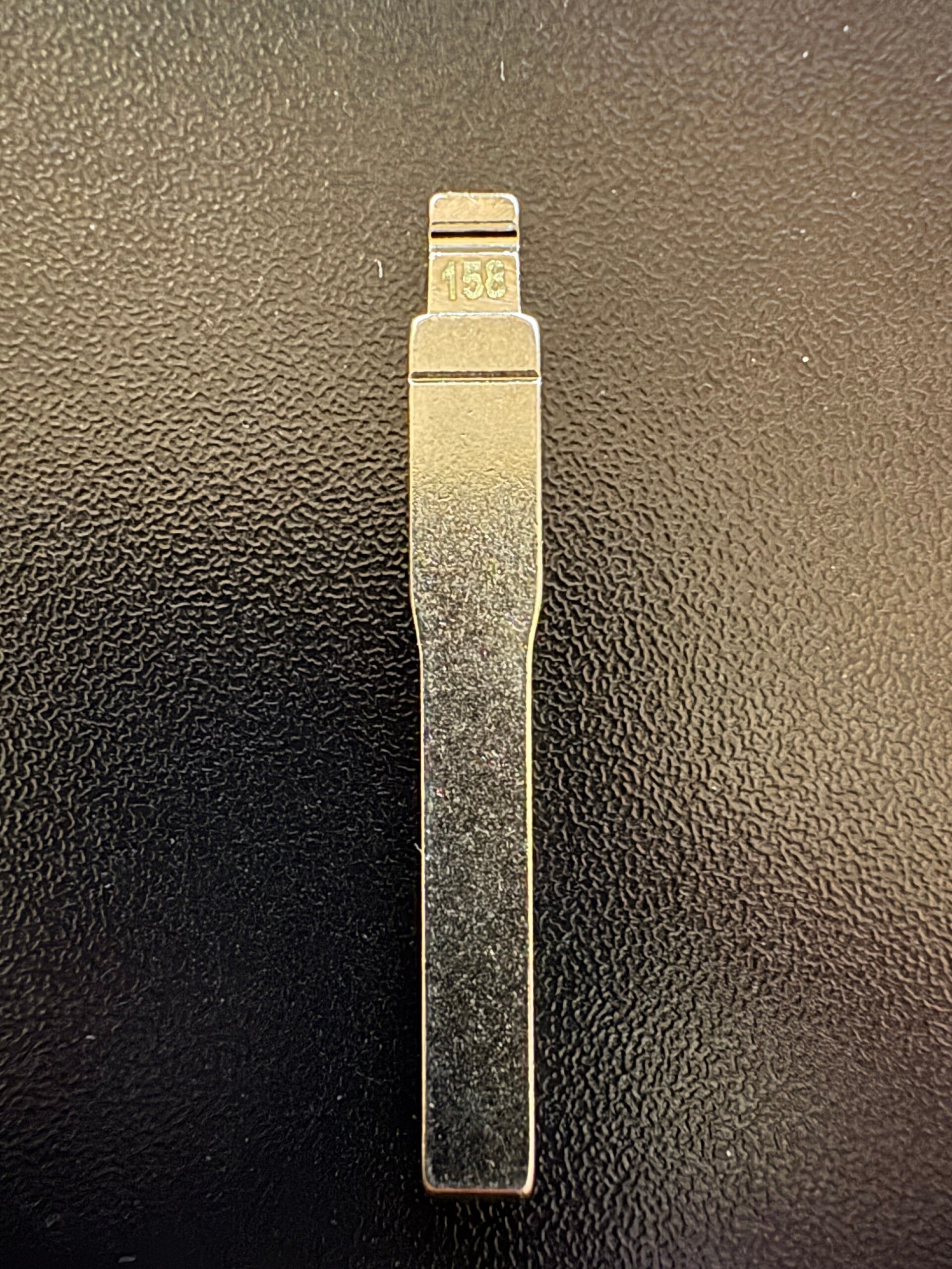 Lame de clé HU101 pour Ford Transit/Custom N°158