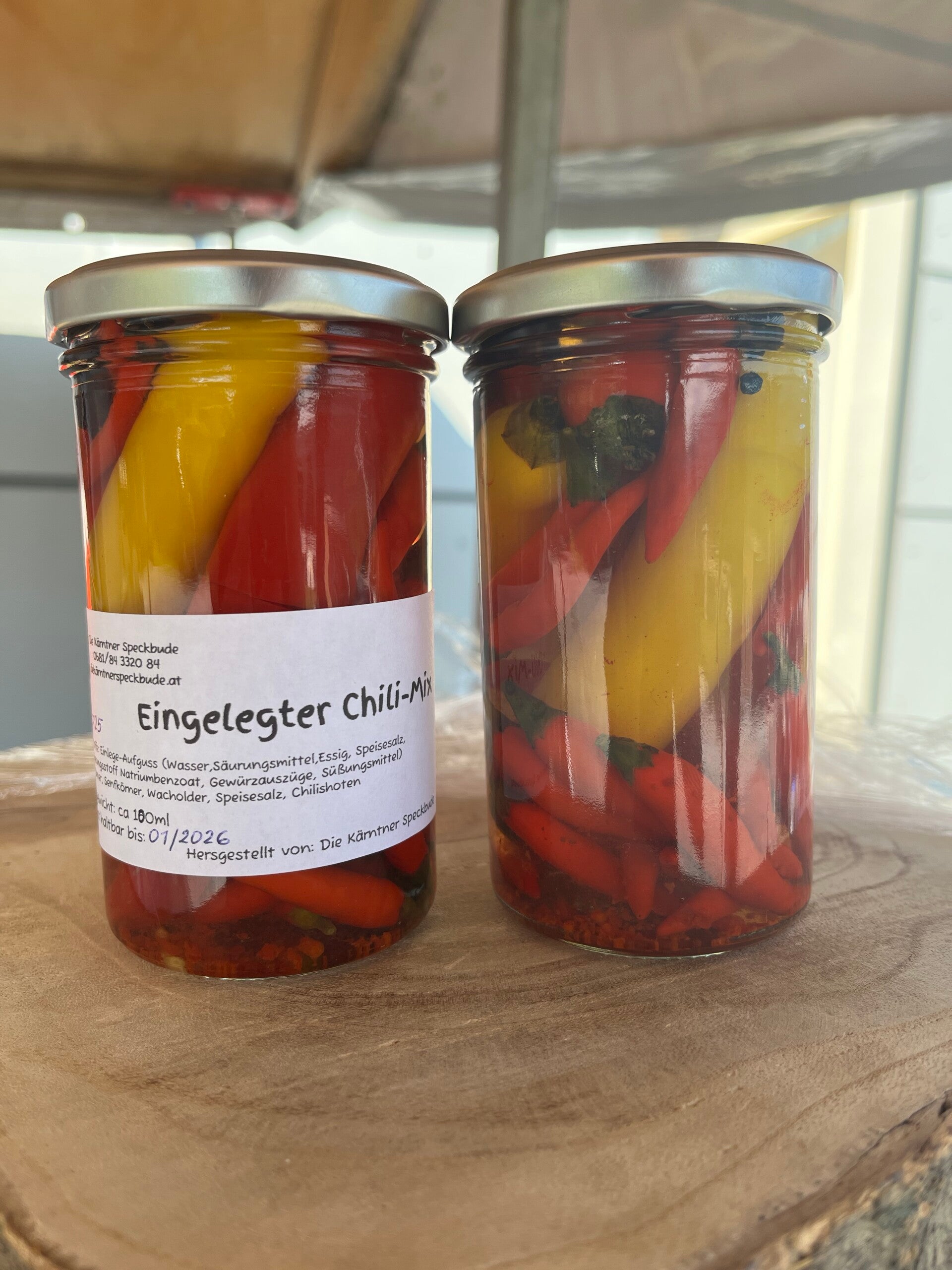 Eingelegter Chili-Mix scharf