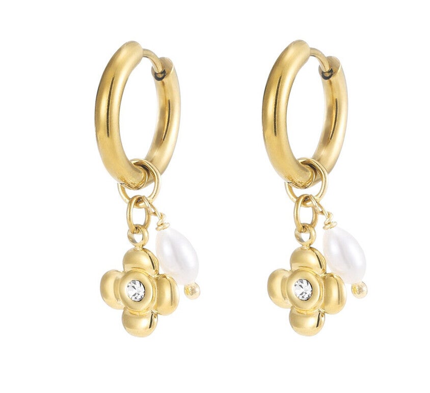 Flower diamond pearl earrings gold
