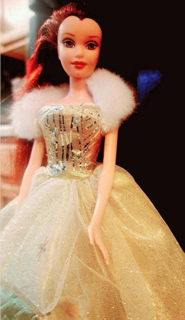 Beautiful Barbie old Hollywood look!
