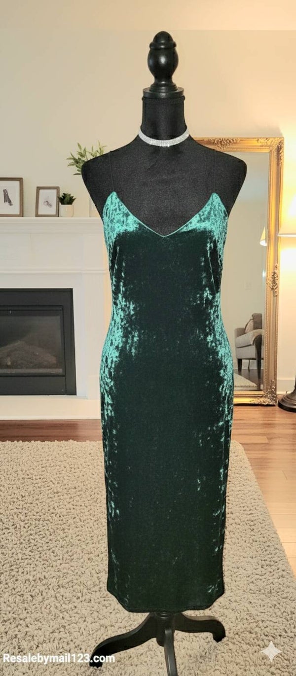 Fashion Nova Step On The Scene Velvet Midi Dress Size M (Pre-owned)